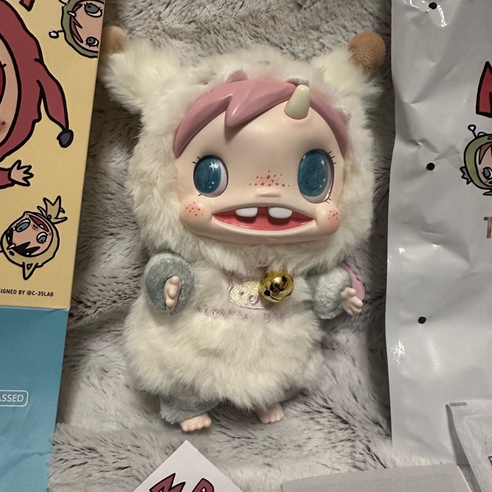 Authentic Popmart - Monster Baby Snokm - Vinyl Plush Pendant